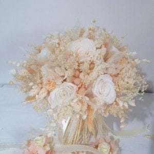 Buchet mireasa - alb - flori criogenate si plante uscate 5 Buchet mireasa - alb - flori criogenate si plante uscate