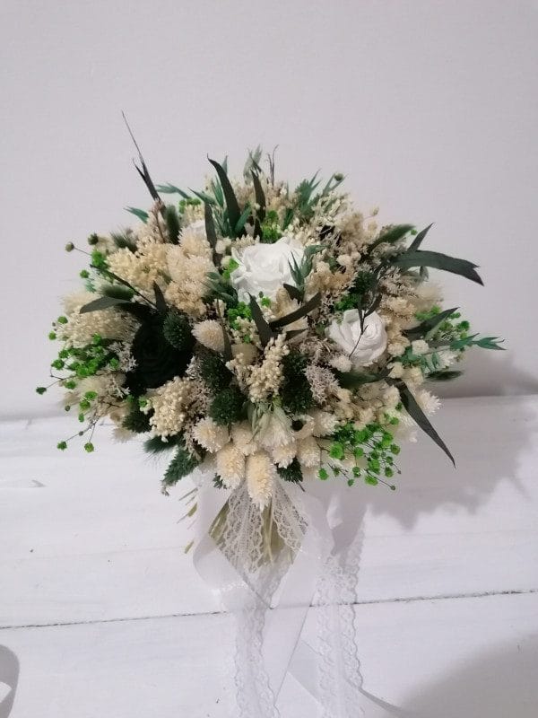 Buchet mireasa flori criogenate alb si verde 1 Buchet mireasa flori criogenate alb si verde