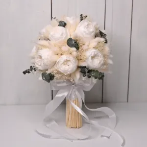 Buchet de mireasa, cu bujori albi si plante uscate 4 buchete de mireasa