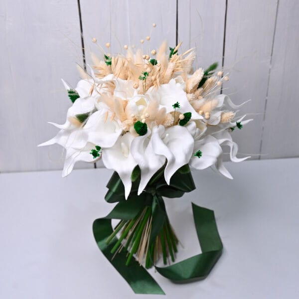 buchet cale albe