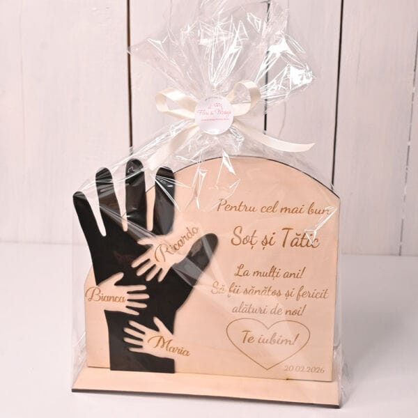 Plachetă Lemn Personalizată 20x23cm - Cadou Tătici 2 placheta personalizata maini cadou
